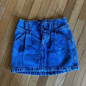 LAST CHANCE! Abercrombie denim mini - size 25 (0)